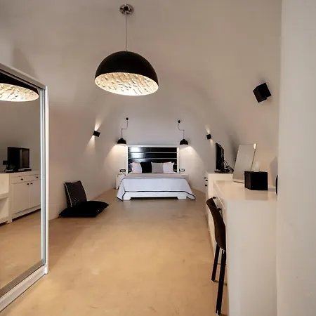 Aparthotel Azzurro Messaria (Santorini)