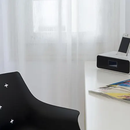 Azzurro Lejlighedshotel Mesariá